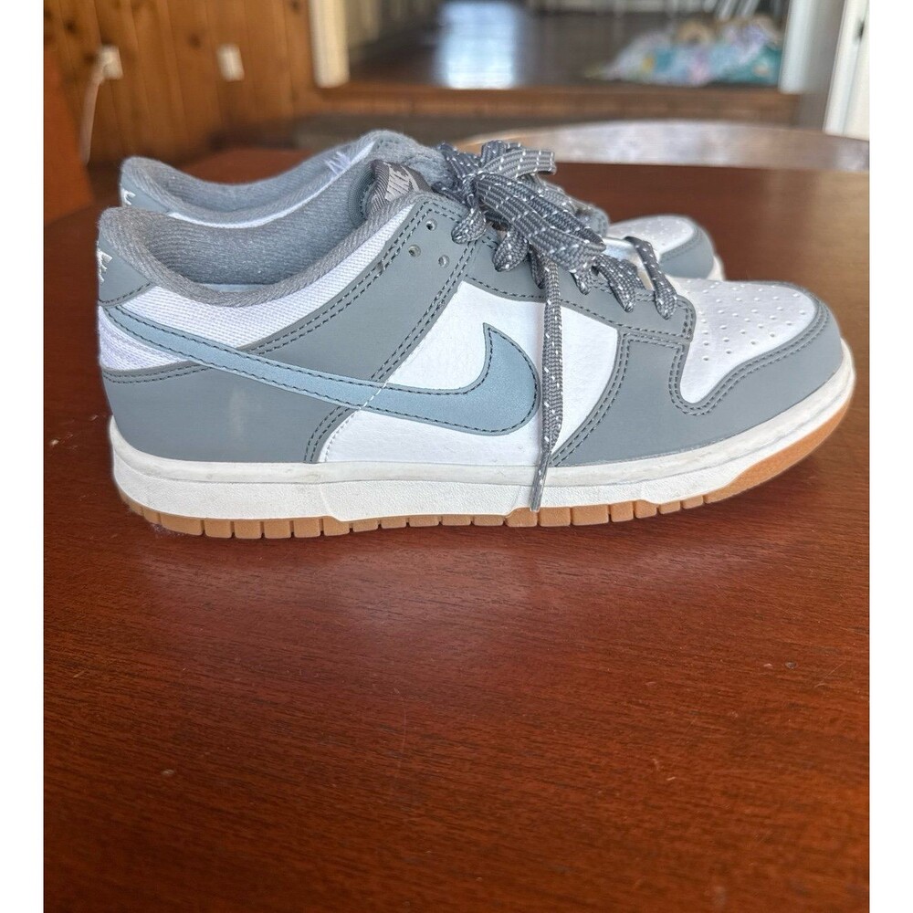 Nike Dunk gray and white trainers youth